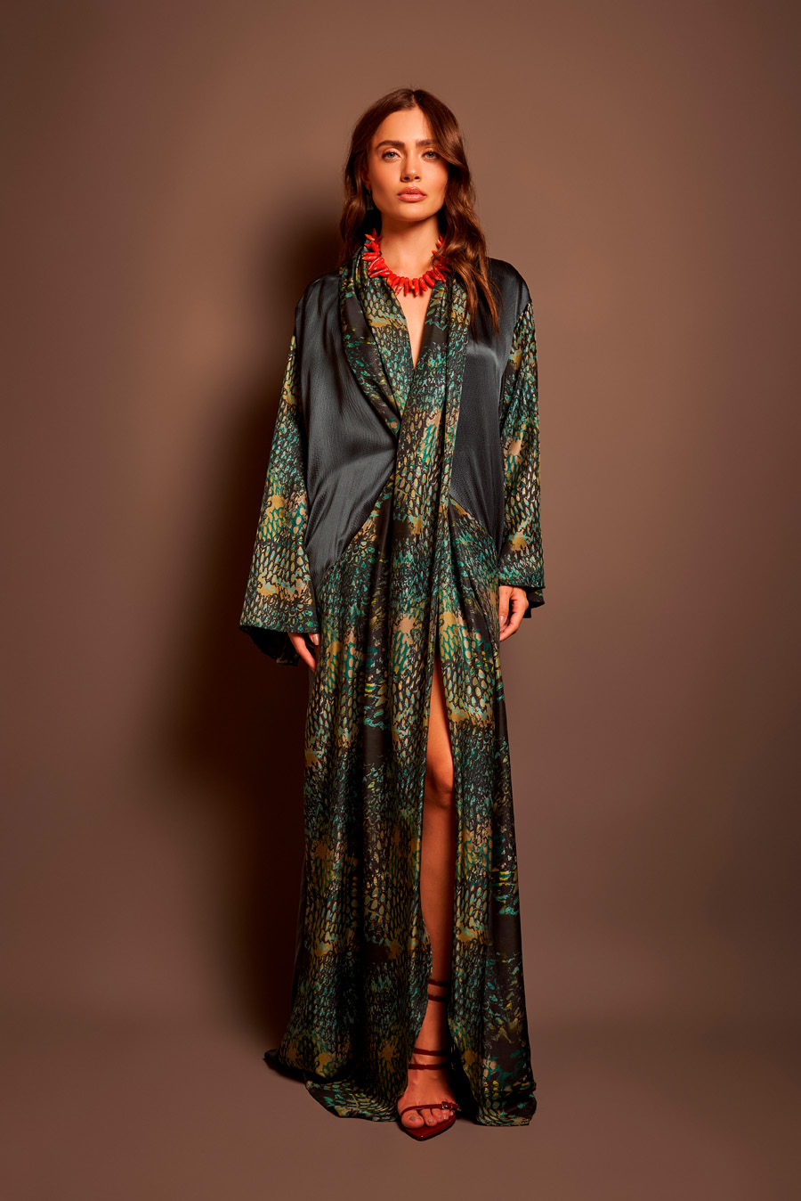 kaftan Cetim (1)-Cura-fall winter-Colecao AtelieriA 2025